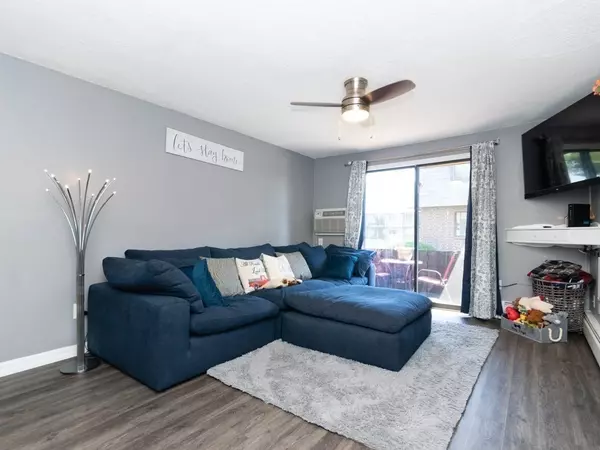 North Reading, MA 01864,40 Main Street #10