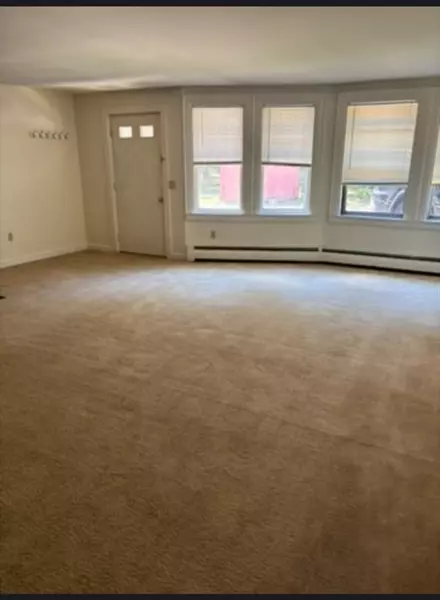 54 Mountian Rd #E, Princeton, MA 01541