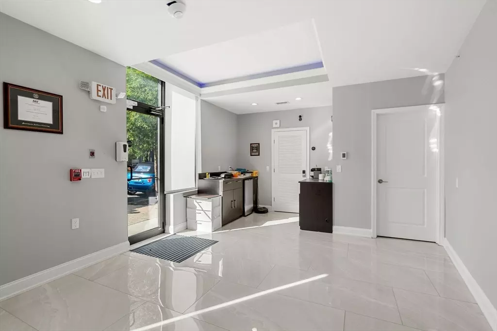 Boston, MA 02120,101 Heath Street #101