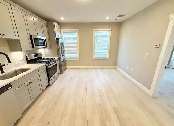 Winthrop, MA 02151,2 Beach Road #2