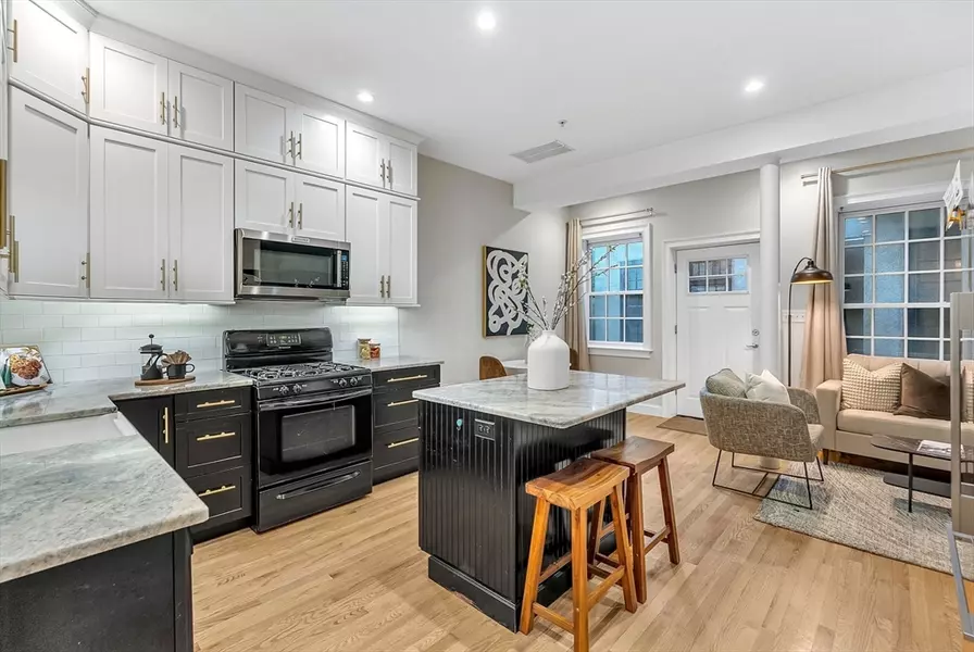 150 Hampshire St #3, Cambridge, MA 02139