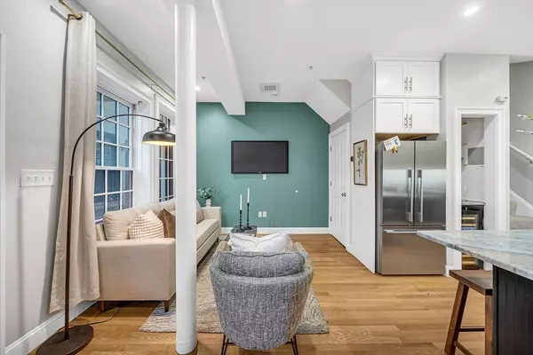 Cambridge, MA 02139,150 Hampshire St #3