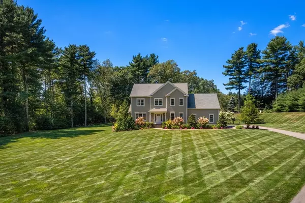 Walpole, MA 02081,885 Old Post Road