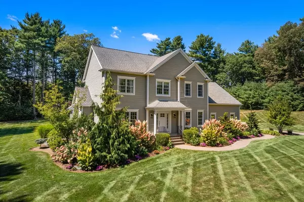Walpole, MA 02081,885 Old Post Road