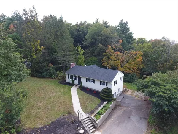 Sturbridge, MA 01566,8 Blueberry Lane