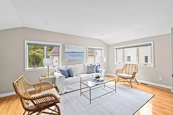 Hingham, MA 02043,24 Grove Ave