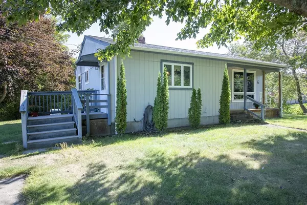 Mattapoisett, MA 02739,6 Meadowbrook Ln