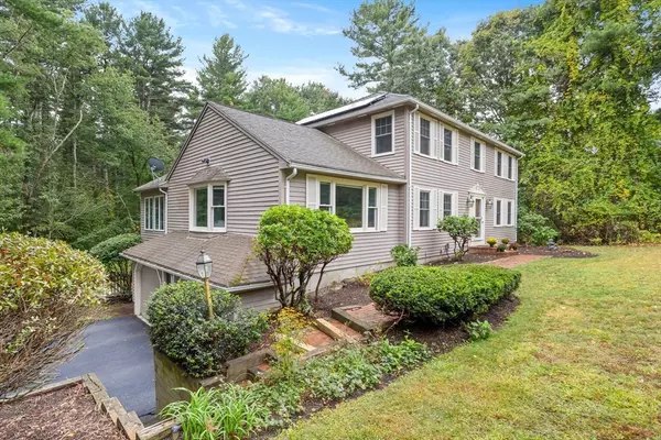 Norfolk, MA 02056,38 Robin Road