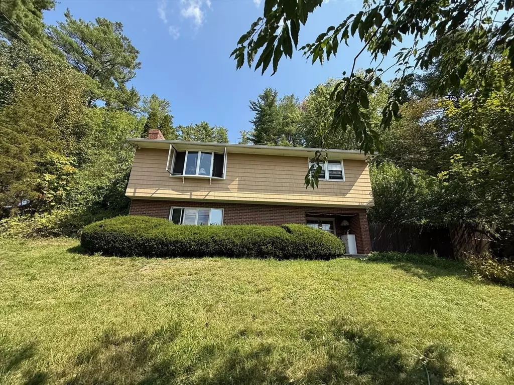 Pelham, NH 03076,446 Mammoth Road