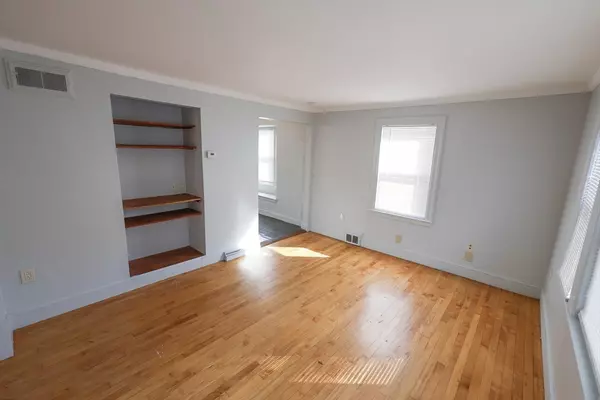 Boston, MA 02126,15 Ridgeview Avenue #1R