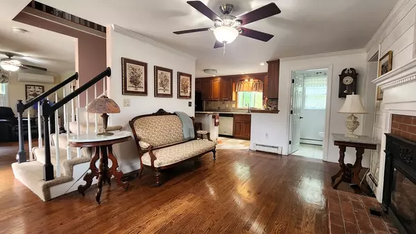 Hopedale, MA 01747,3 Birch Cir