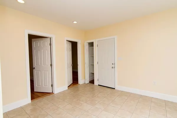 Attleboro, MA 02703,3 Atlantic Ave #0