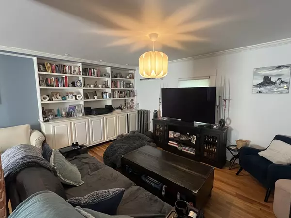 Newton, MA 02458,15 Orchard Street #15