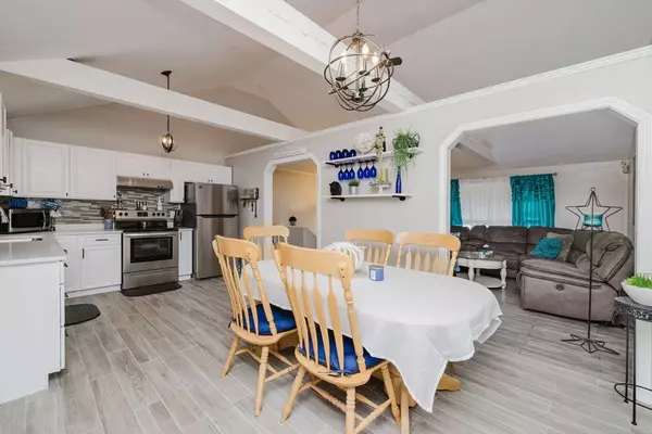Taunton, MA 02718,53 Cheshire Dr