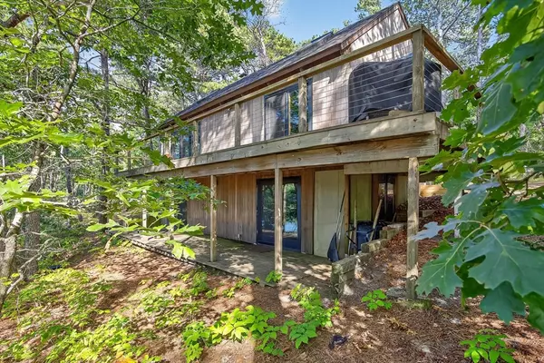 Wellfleet, MA 02667,90 Blue Heron Road