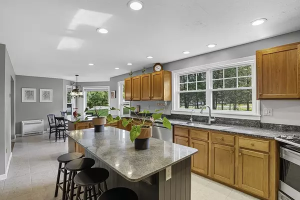 Holliston, MA 01746,62 Ashland