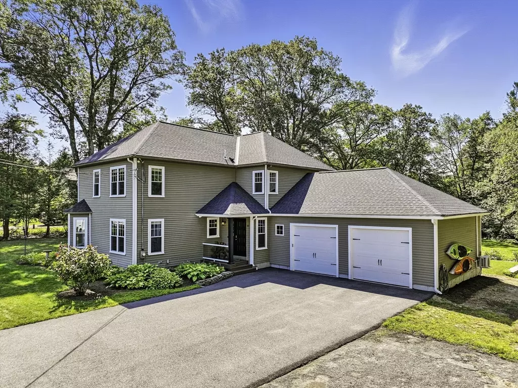Holliston, MA 01746,62 Ashland
