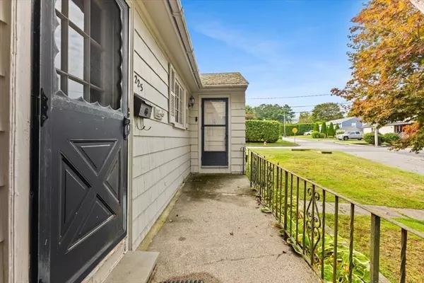 Fall River, MA 02720,225 Rich St