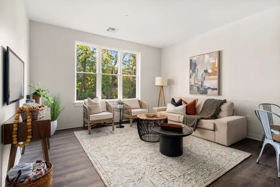 29 Wall Street #210, Foxboro, MA 02035