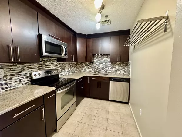 Quincy, MA 02171,90 Quincy Shore Drive #501