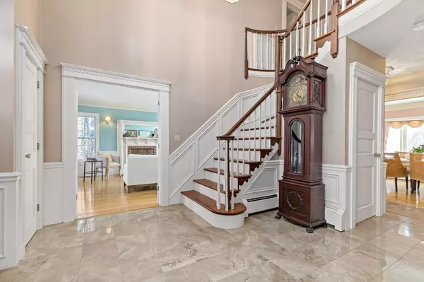North Andover, MA 01845,122 Lisa Ln