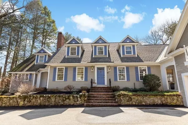 122 Lisa Ln, North Andover, MA 01845