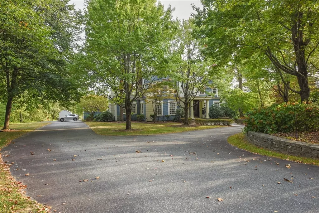 Northbridge, MA 01588,86 Kingsnorth Street
