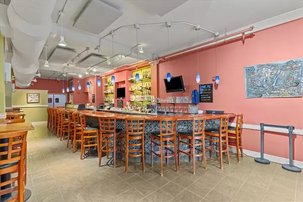 Lowell, MA 01852,15-17 Kearney Sq