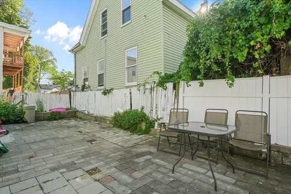 Lynn, MA 01902,26 Groveland St