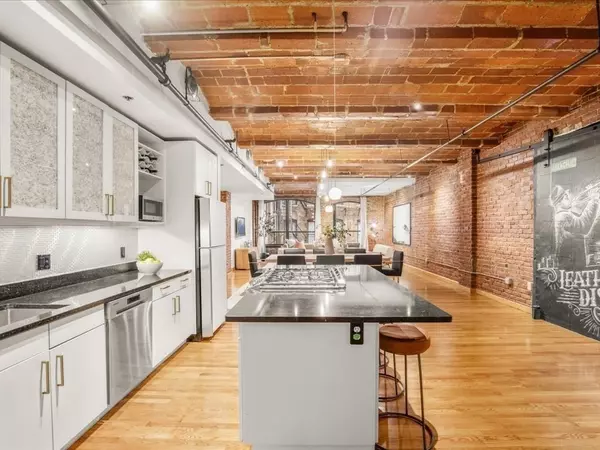 Boston, MA 02111,121-123 Beach #33