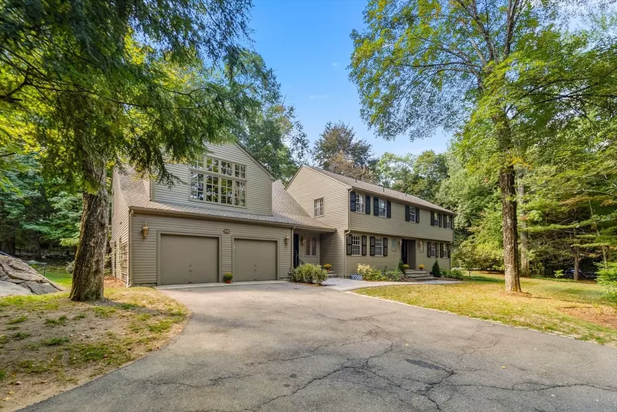 273 Singletary Ln, Framingham, MA 01702