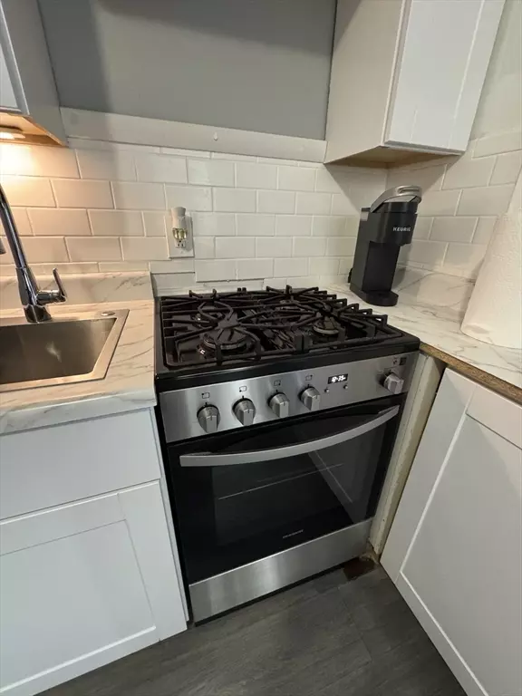 Lynn, MA 01902,285 Lynn Shore Dr #203