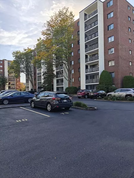 12 Ninth St #305, Medford, MA 02155