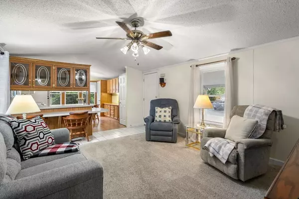 Sturbridge, MA 01566,320 Poplar Ave