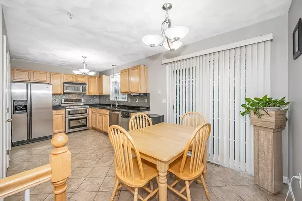 Lowell, MA 01852,15 Alton Street #10