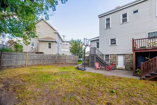 Melrose, MA 02176,128 Green St #128