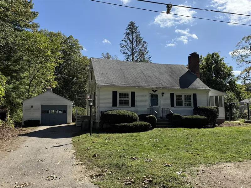 3 Grattan St, Framingham, MA 01701