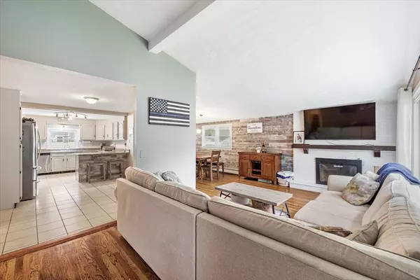 West Boylston, MA 01583,12 Winthrop St