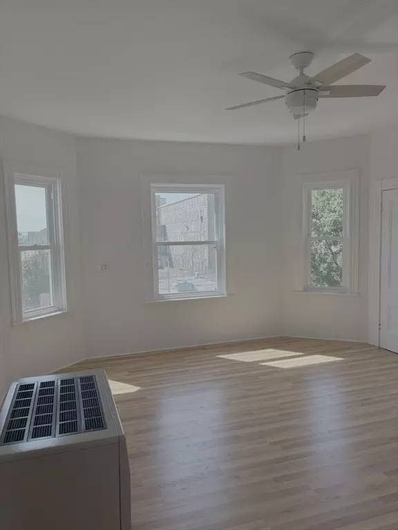 Fall River, MA 02720,160 Robeson St #3