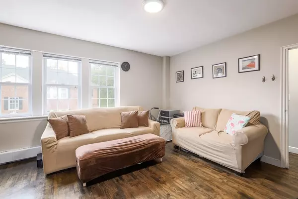 Newton, MA 02467,84 Boylston St #4