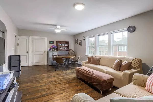 Newton, MA 02467,84 Boylston St #4