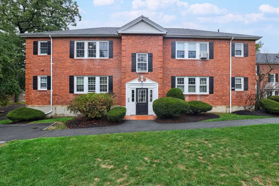 84 Boylston St #4, Newton, MA 02467