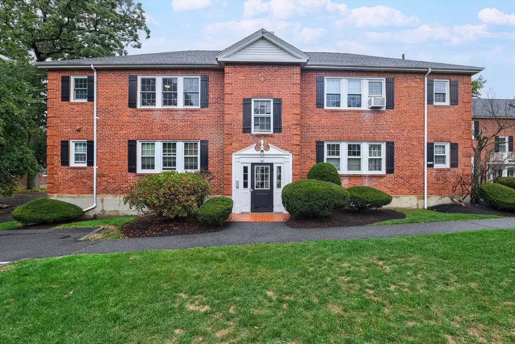 Newton, MA 02467,84 Boylston St #4