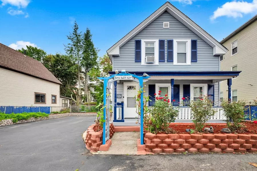 22 Litchfield St, Worcester, MA 01603