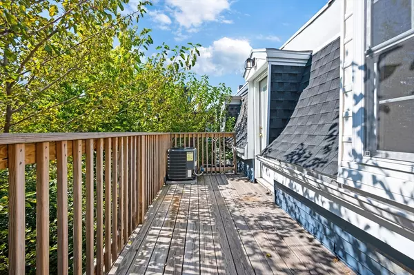Boston, MA 02128,5 Monmouth St #3