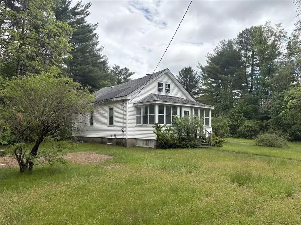 Seekonk, MA 02771,52 Carpenter St