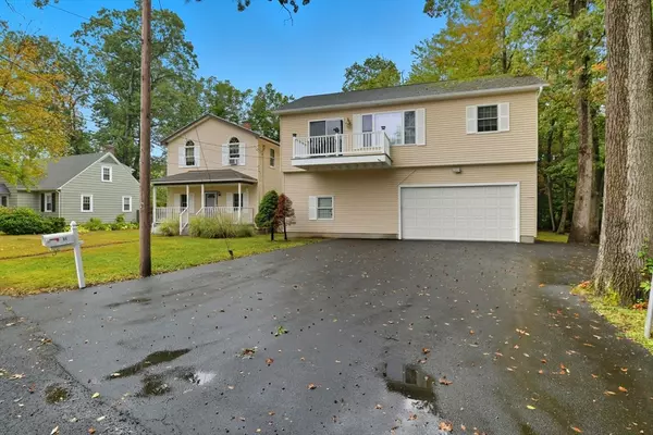 Southwick, MA 01077,21 Grove St