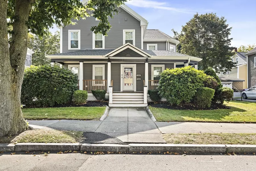 46 Chestnut St #1, Wakefield, MA 01880