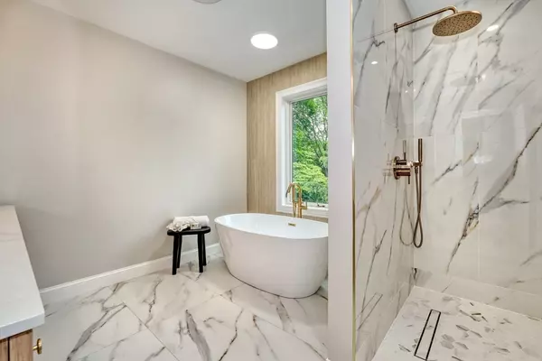Winchester, MA 01890,44 Cabot Street