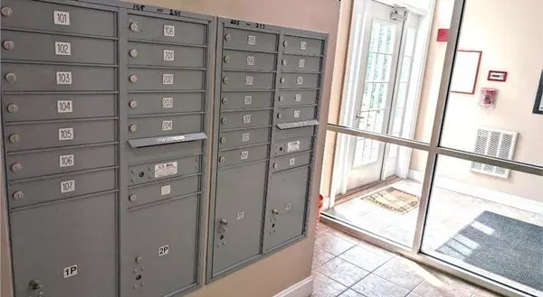 Boston, MA 02132,11 Cheriton Rd #107